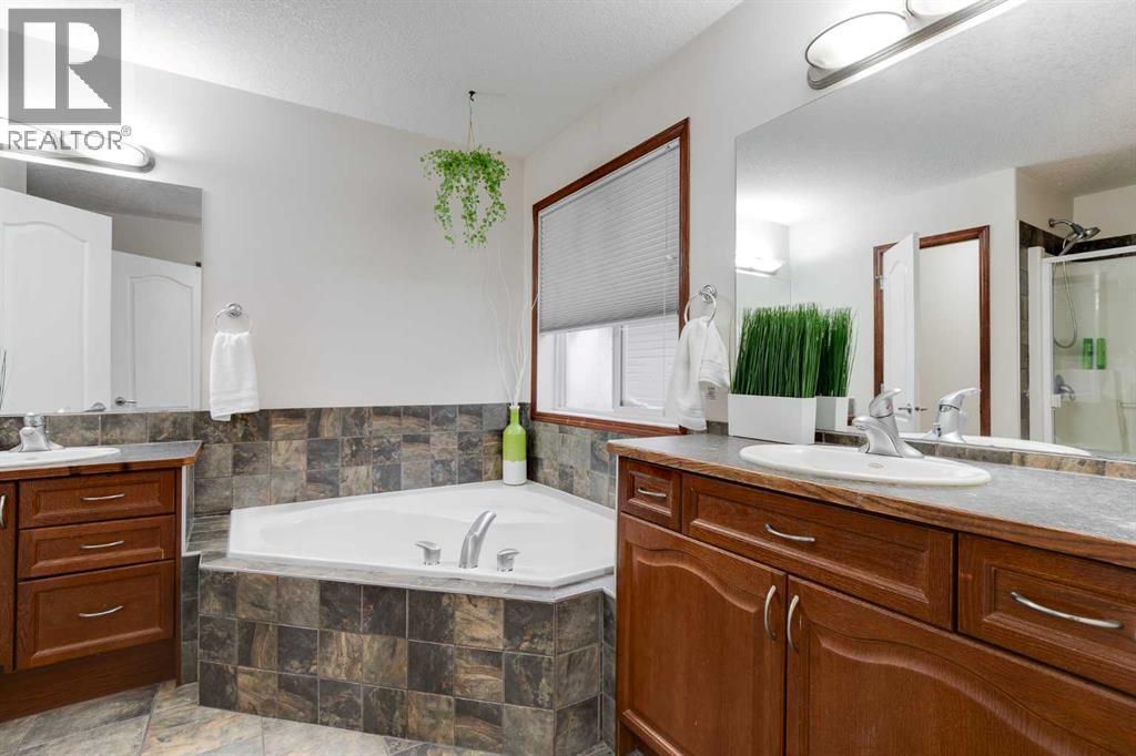 
          1409 Kings Heights Boulevard Southeast
            <br/>
            <span>Airdrie</span>
            , 
            <span>AB</span>
             <span>T4A0A1</span>
         - Photo 23