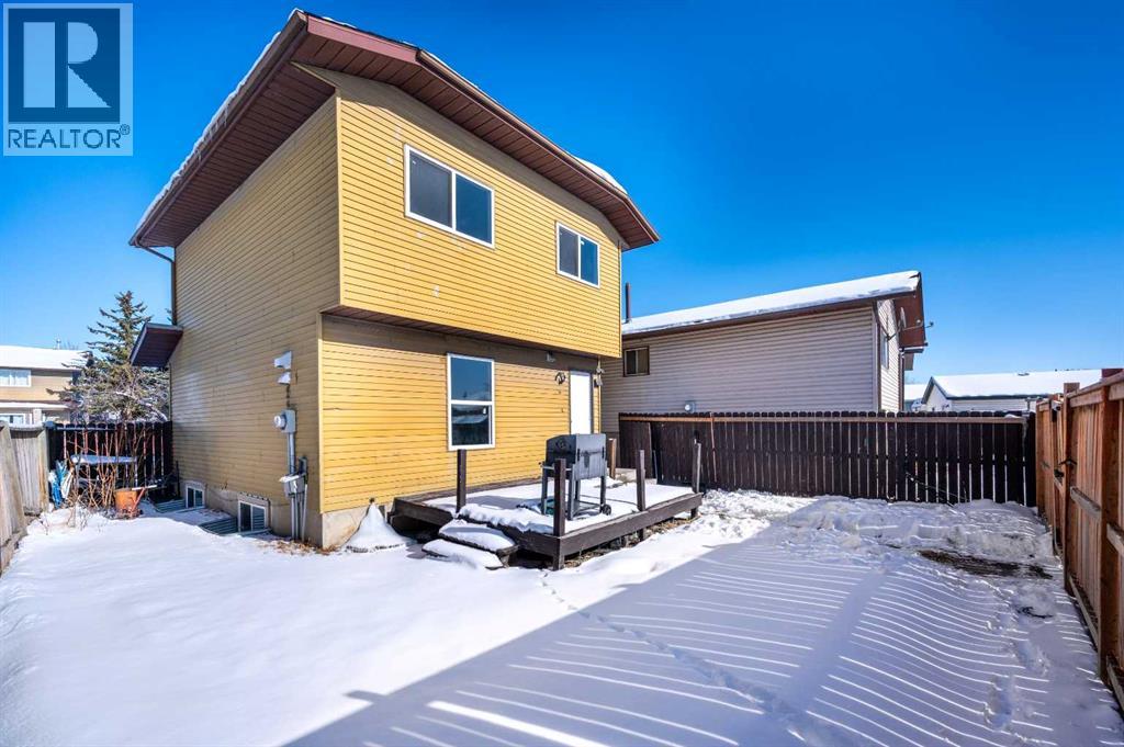 Single Family House for Sale in  Whitworth Way NE Whitehorn Calgary 