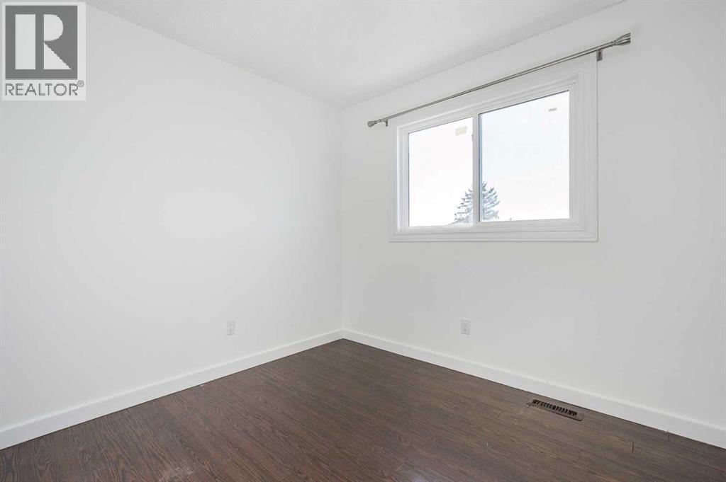 Single Family House for Sale in  Whitworth Way NE Whitehorn Calgary 