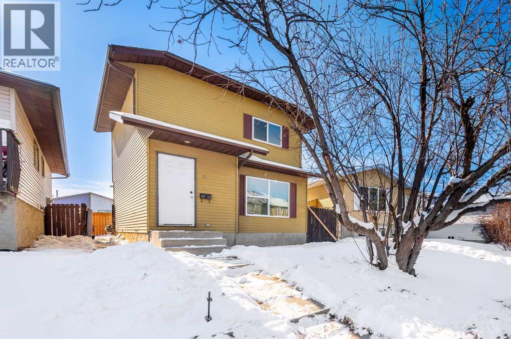 Single Family House for Sale in  Whitworth Way NE Whitehorn Calgary 