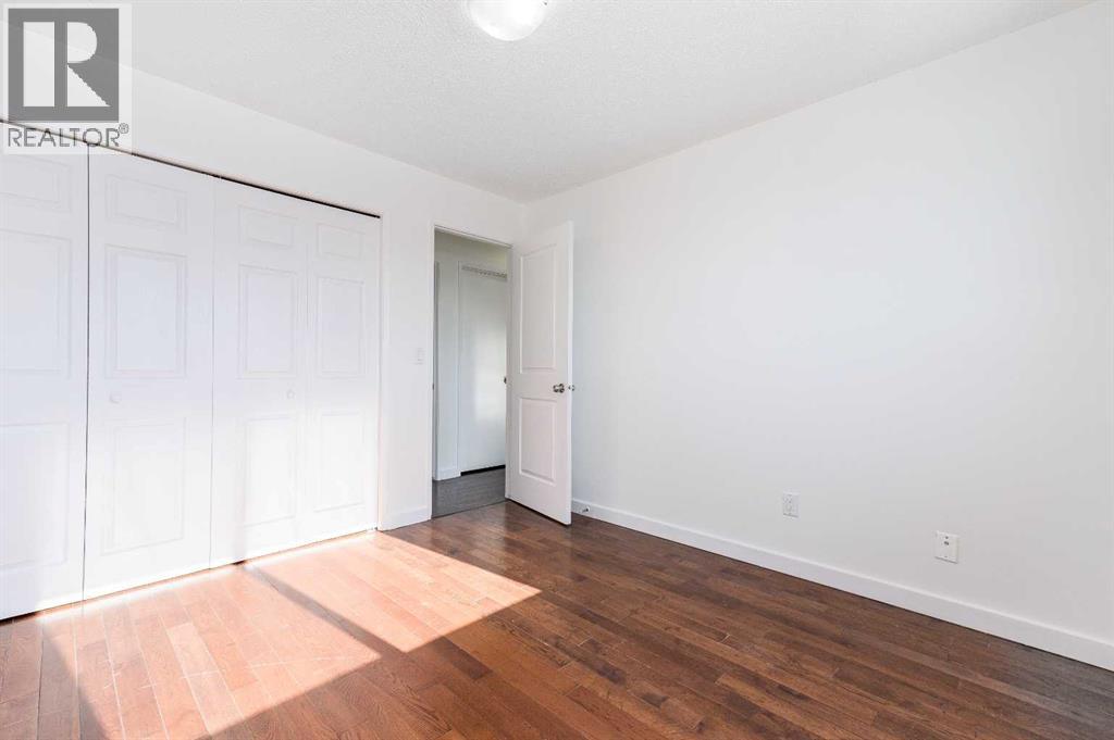 Single Family House for Sale in  Whitworth Way NE Whitehorn Calgary 