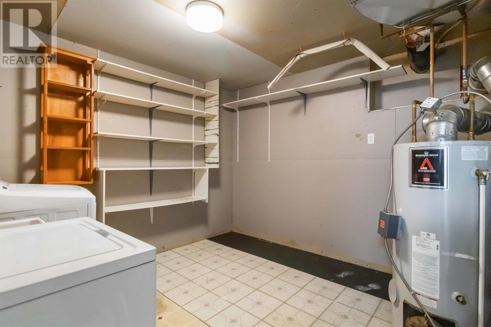 Property 34 of 49 of 146 Hirandale Crescent