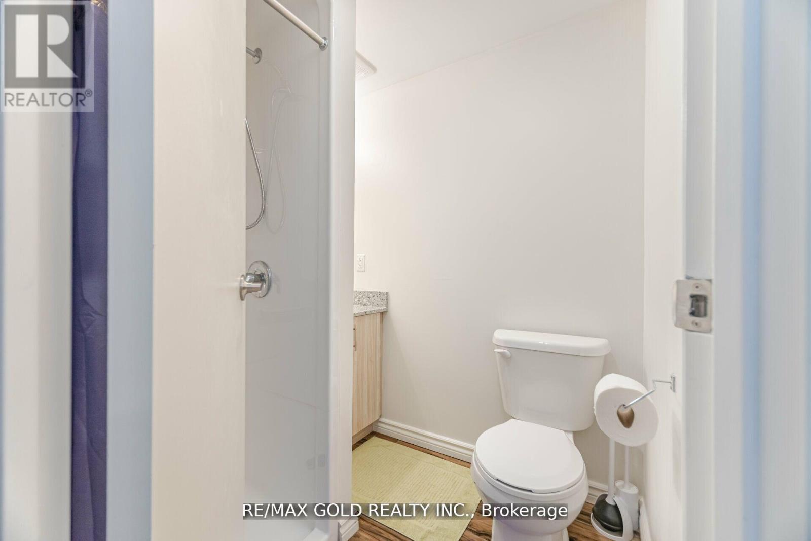 #H101 275 LARCH STREET - 21