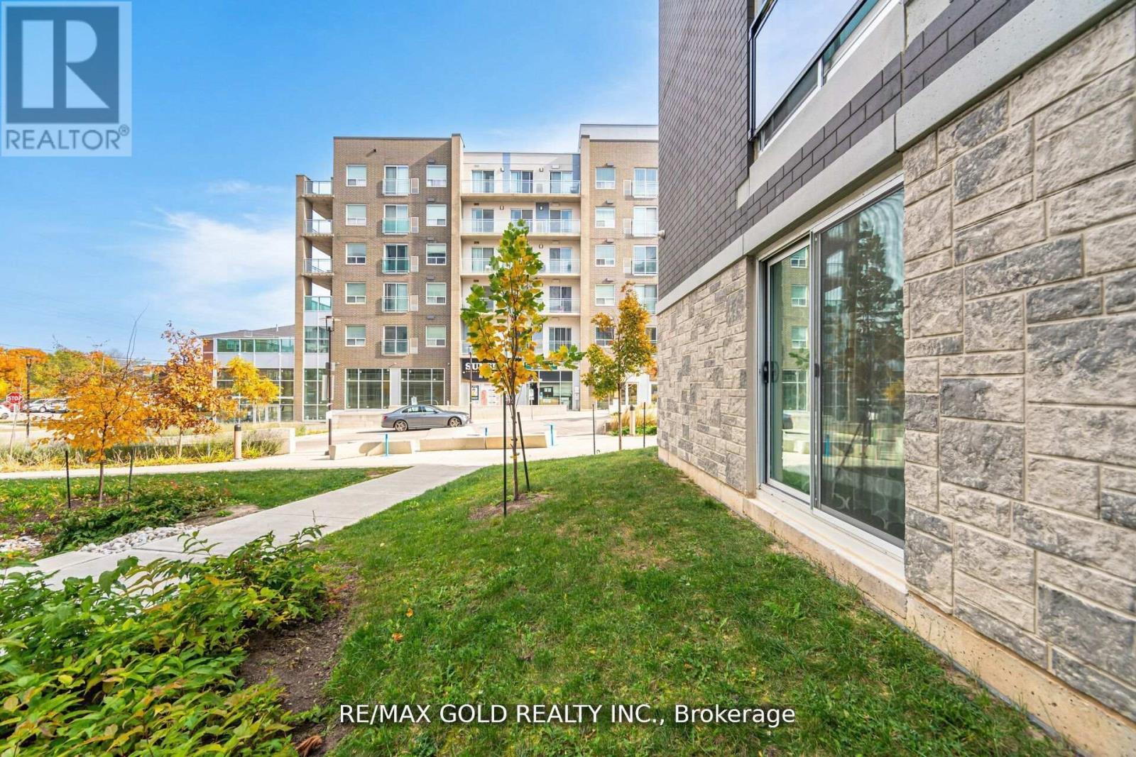 #H101 275 LARCH STREET - 25