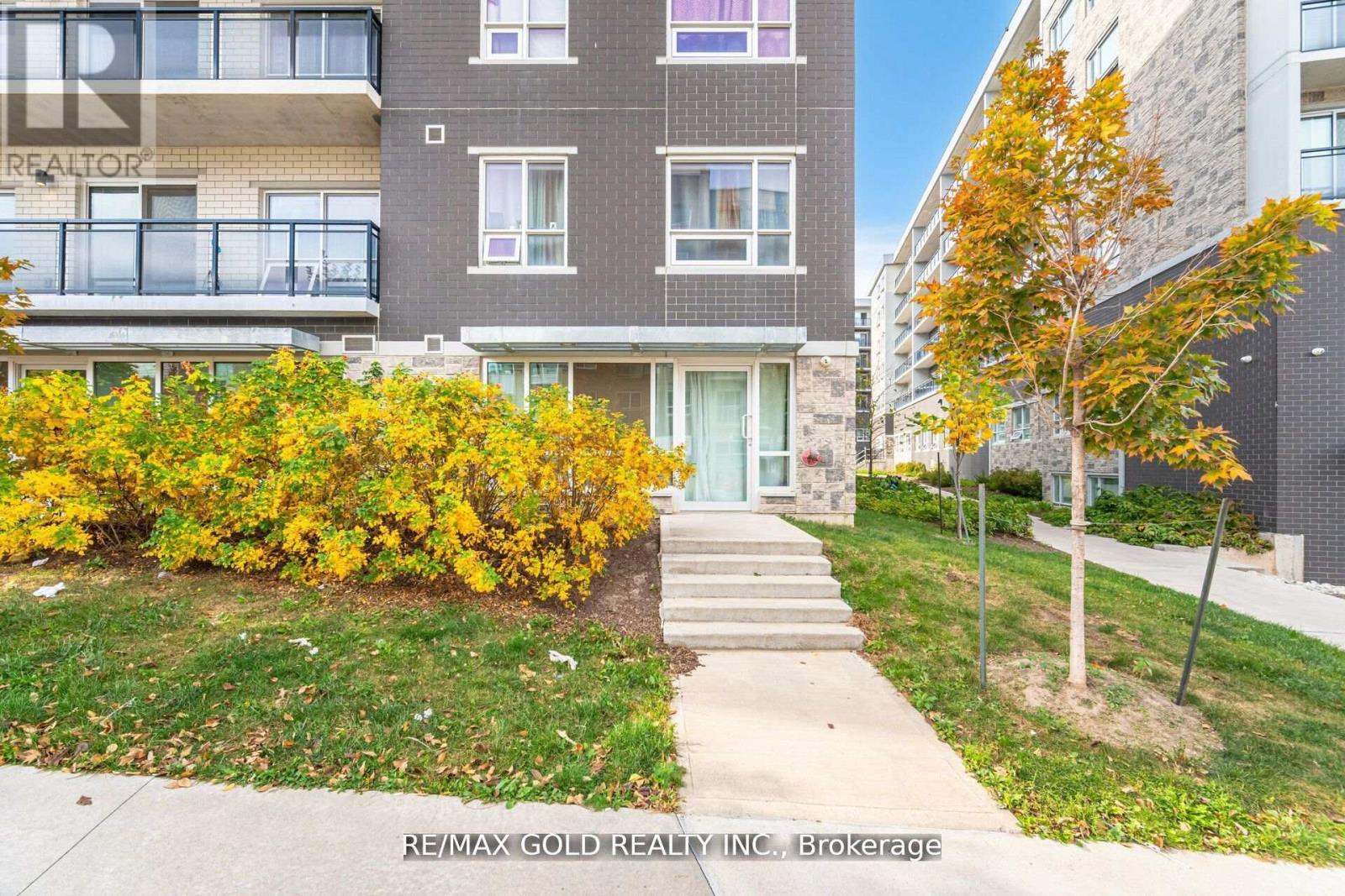 #H101 275 LARCH STREET - 26