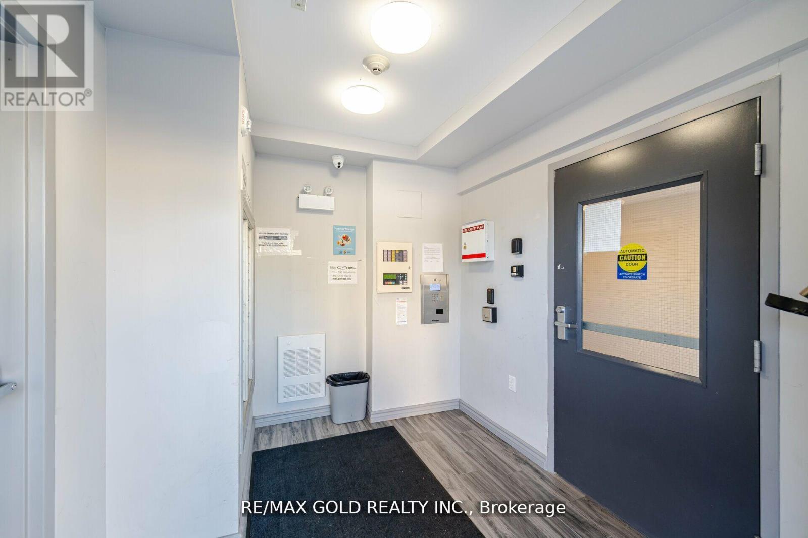 #H101 275 LARCH STREET - 3