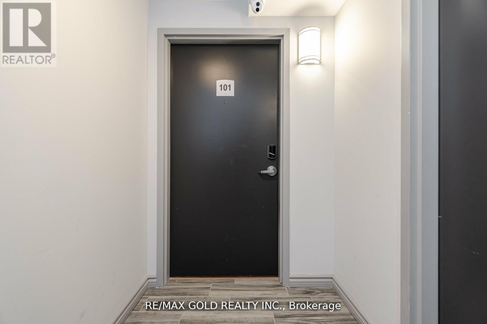 #H101 275 LARCH STREET - 4