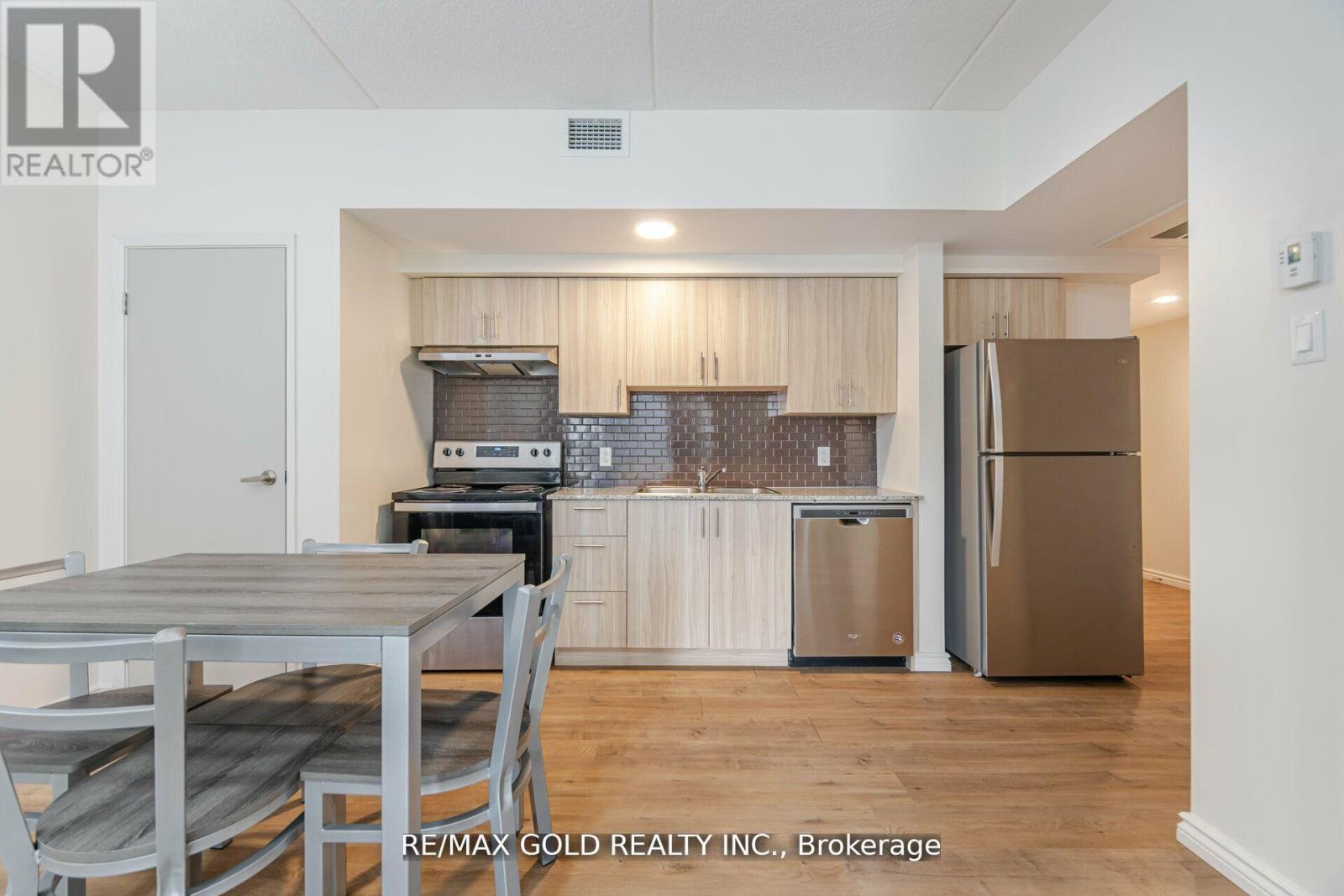 #H101 275 LARCH STREET - 8