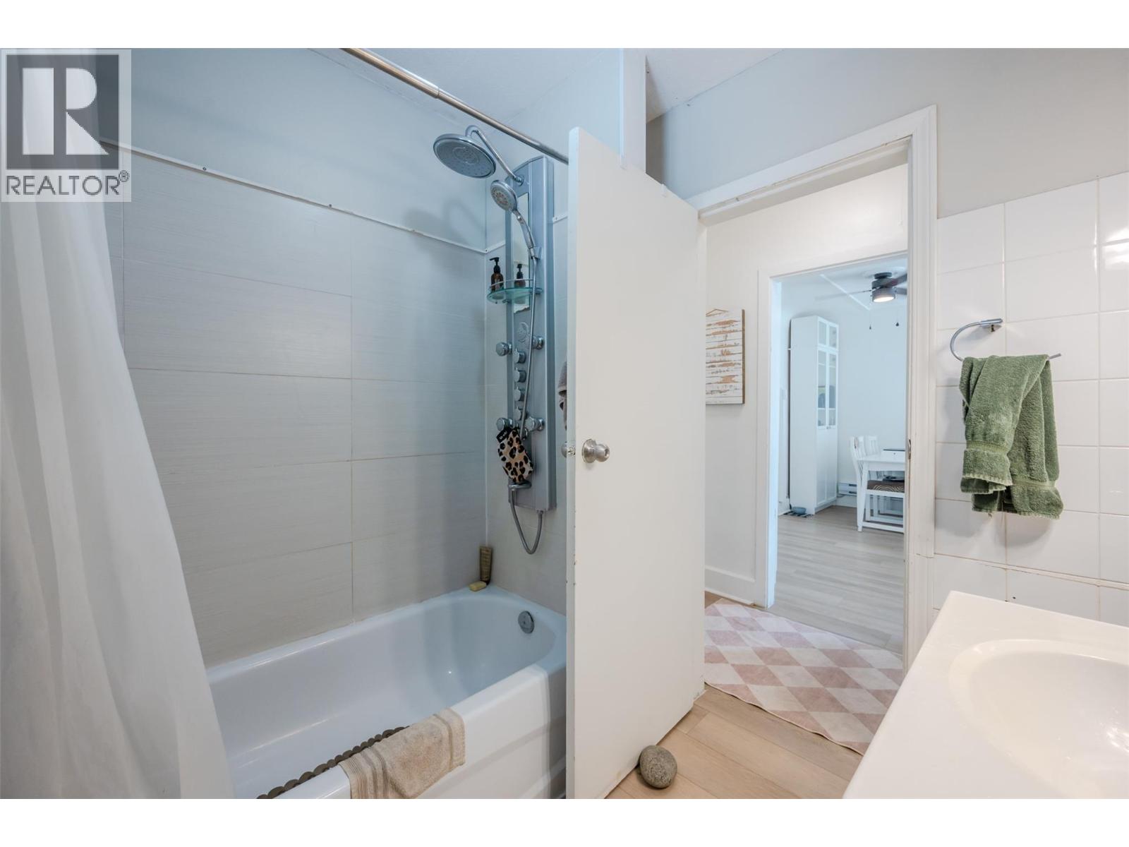  294 Norton Street, Penticton