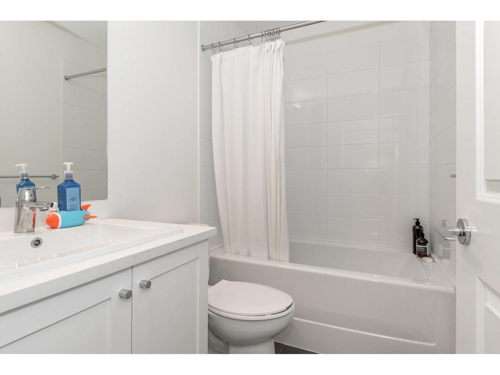 2 Bed, 3 Bath Townhouse for Sale in Surrey – 74 15778 85 AVENUE, Surrey – MLS# R3097479 - Image 2