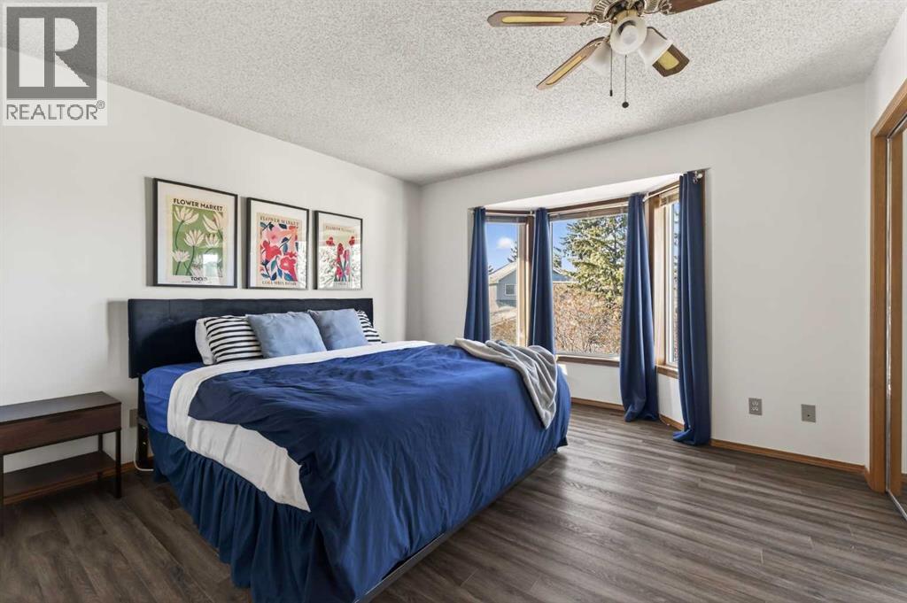 Single Family House 4 Level for Sale in  Riverbirch Place SE Riverbend Calgary 