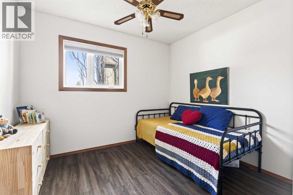 Single Family House 4 Level for Sale in  Riverbirch Place SE Riverbend Calgary 