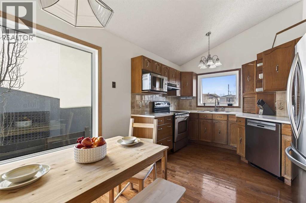 Single Family House 4 Level for Sale in  Riverbirch Place SE Riverbend Calgary 