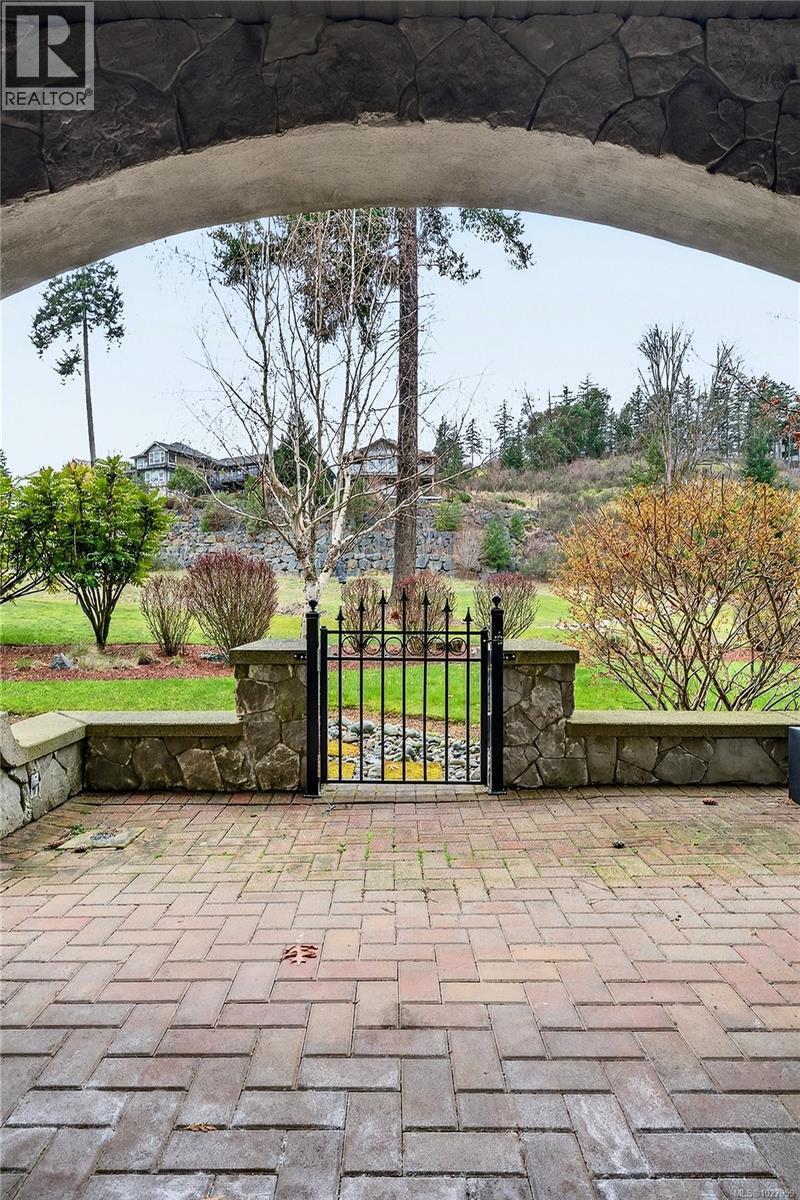 #106 2006 TROON CRT - 30