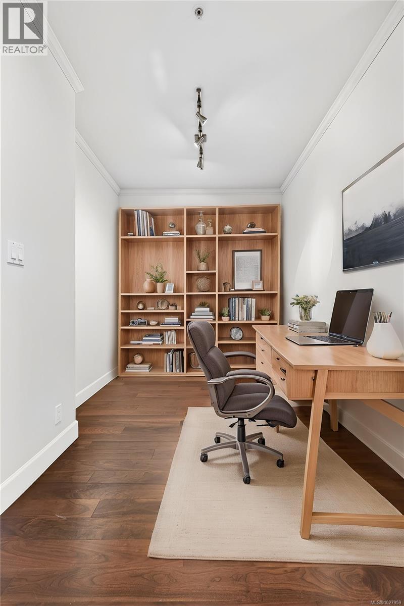 #106 2006 TROON CRT - 6