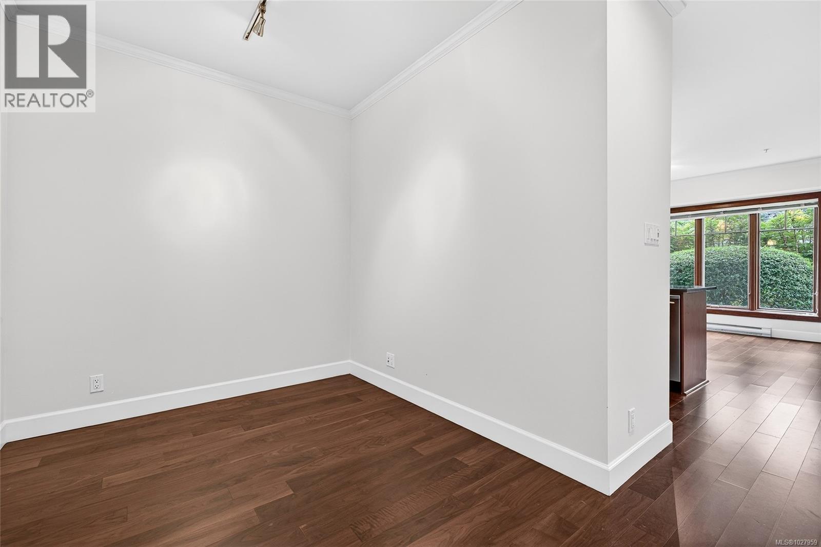 #106 2006 TROON CRT - 8