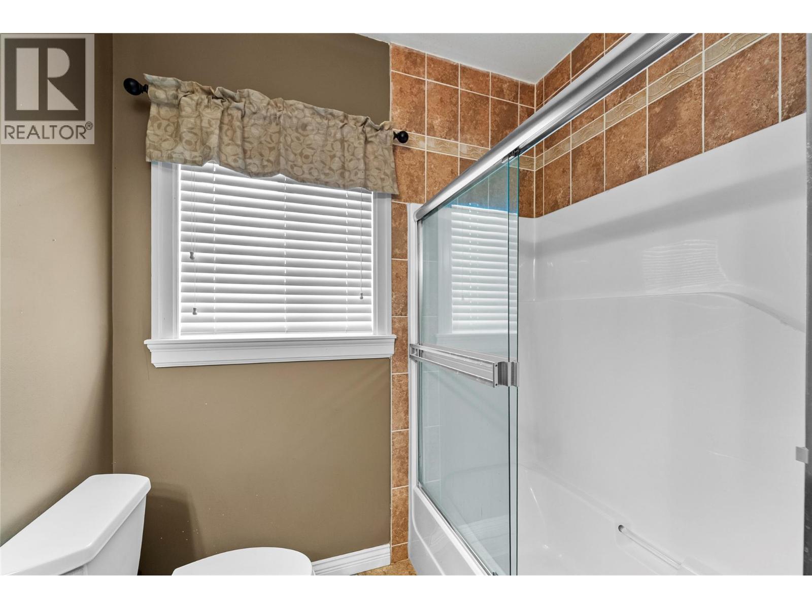 2709 Grandview Heights Road, Merritt