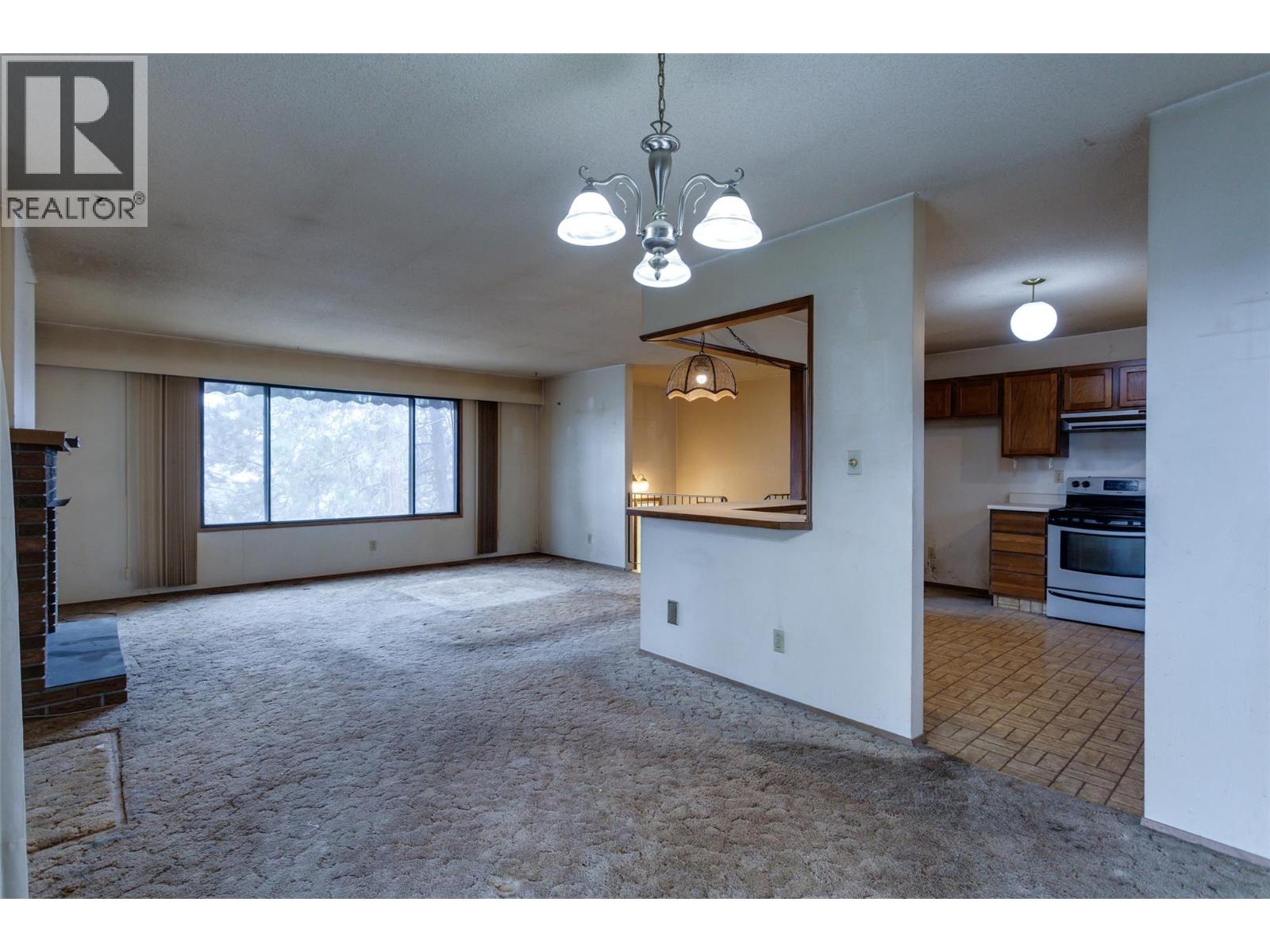 10551 Sherman Drive, Lake Country