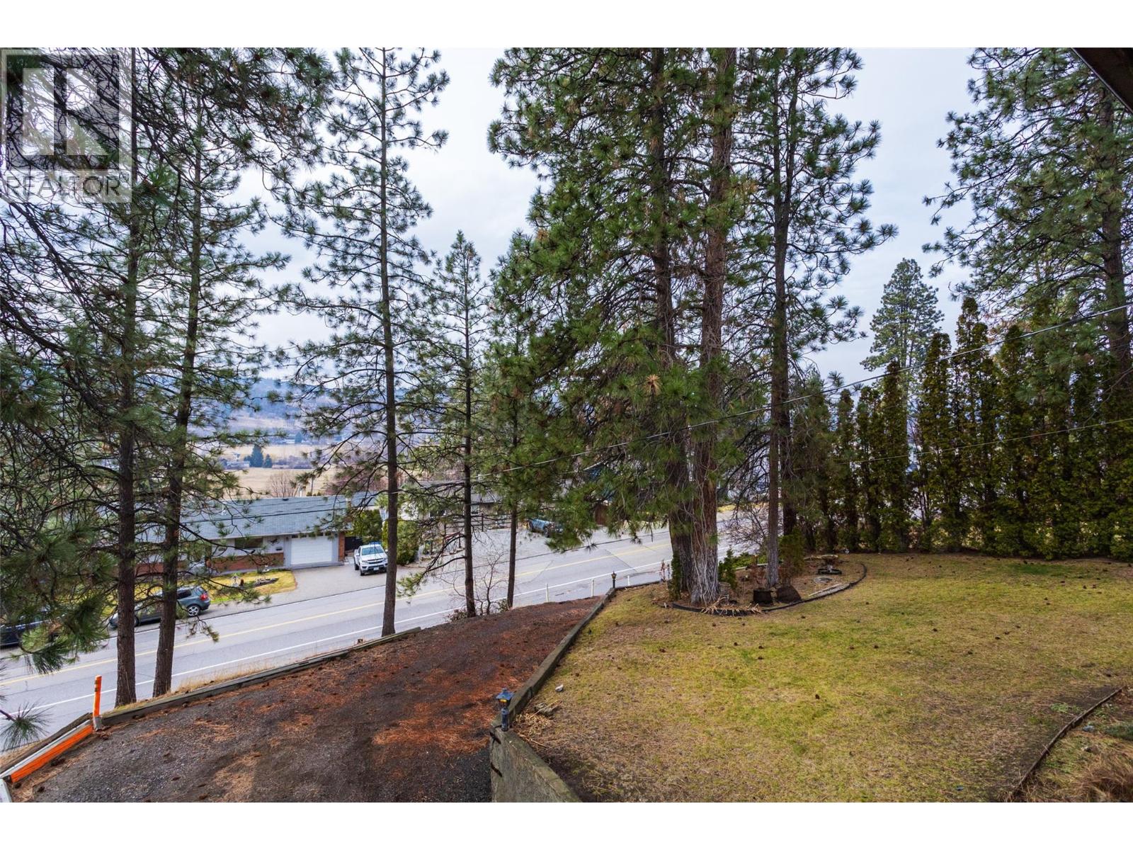 10551 Sherman Drive, Lake Country