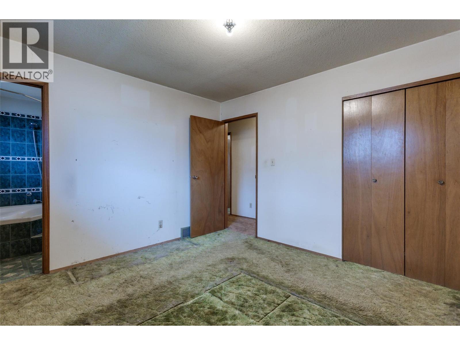 10551 Sherman Drive, Lake Country