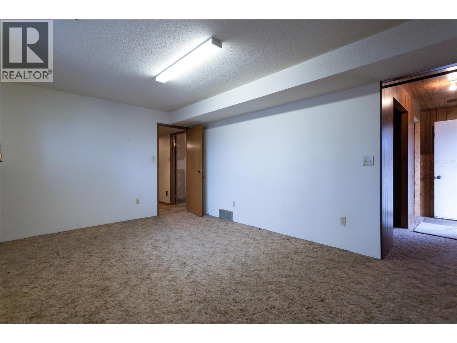 10551 Sherman Drive, Lake Country