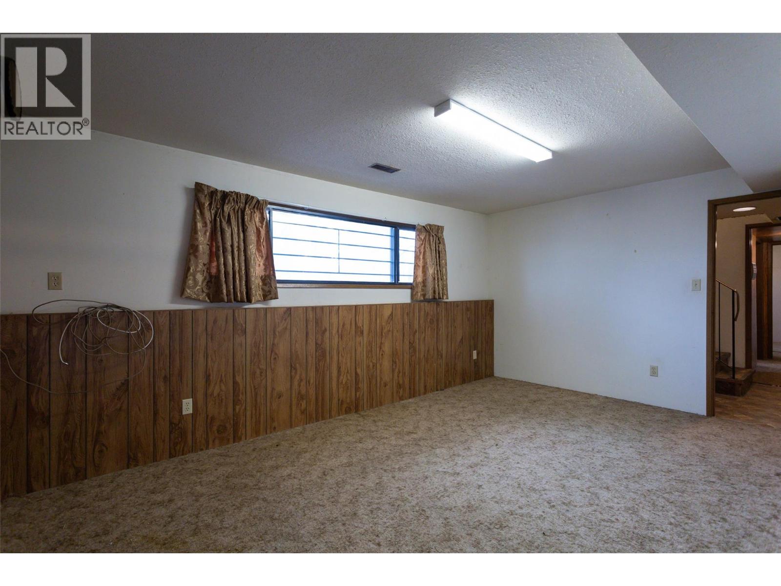 10551 Sherman Drive, Lake Country