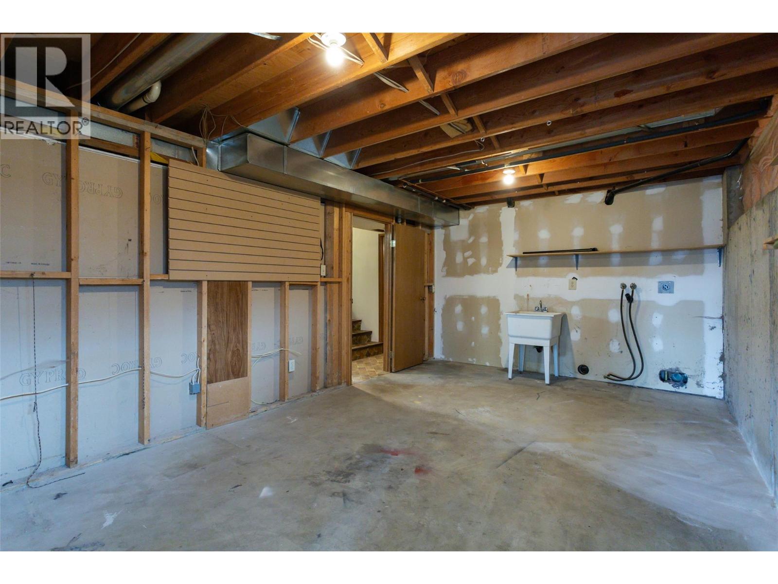 10551 Sherman Drive, Lake Country