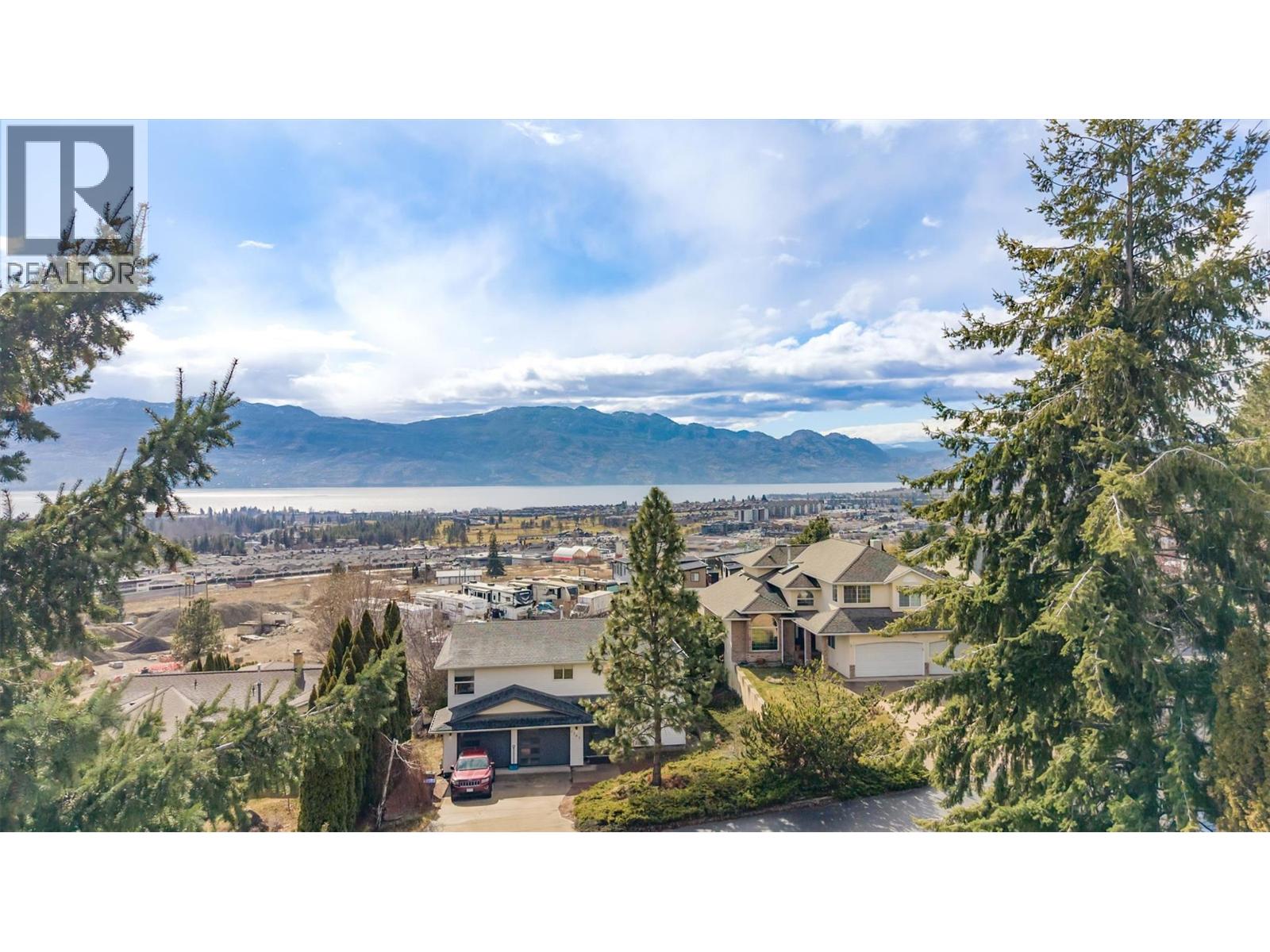 2160 Shamrock Drive, West Kelowna