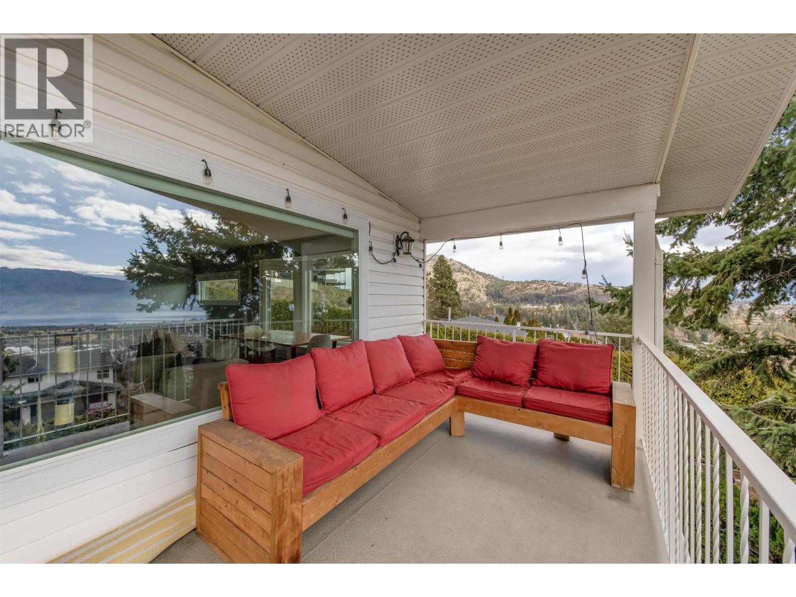 2160 Shamrock Drive, West Kelowna