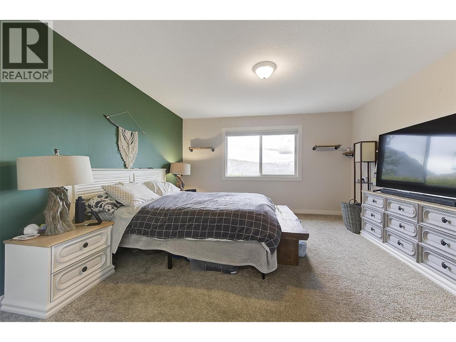 2160 Shamrock Drive, West Kelowna