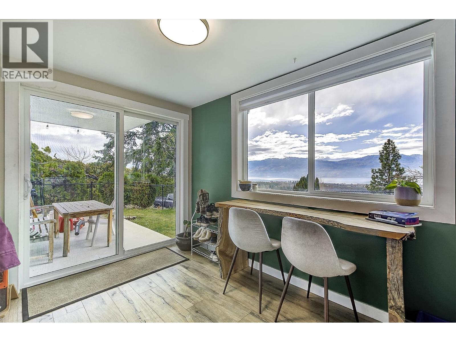 2160 Shamrock Drive, West Kelowna