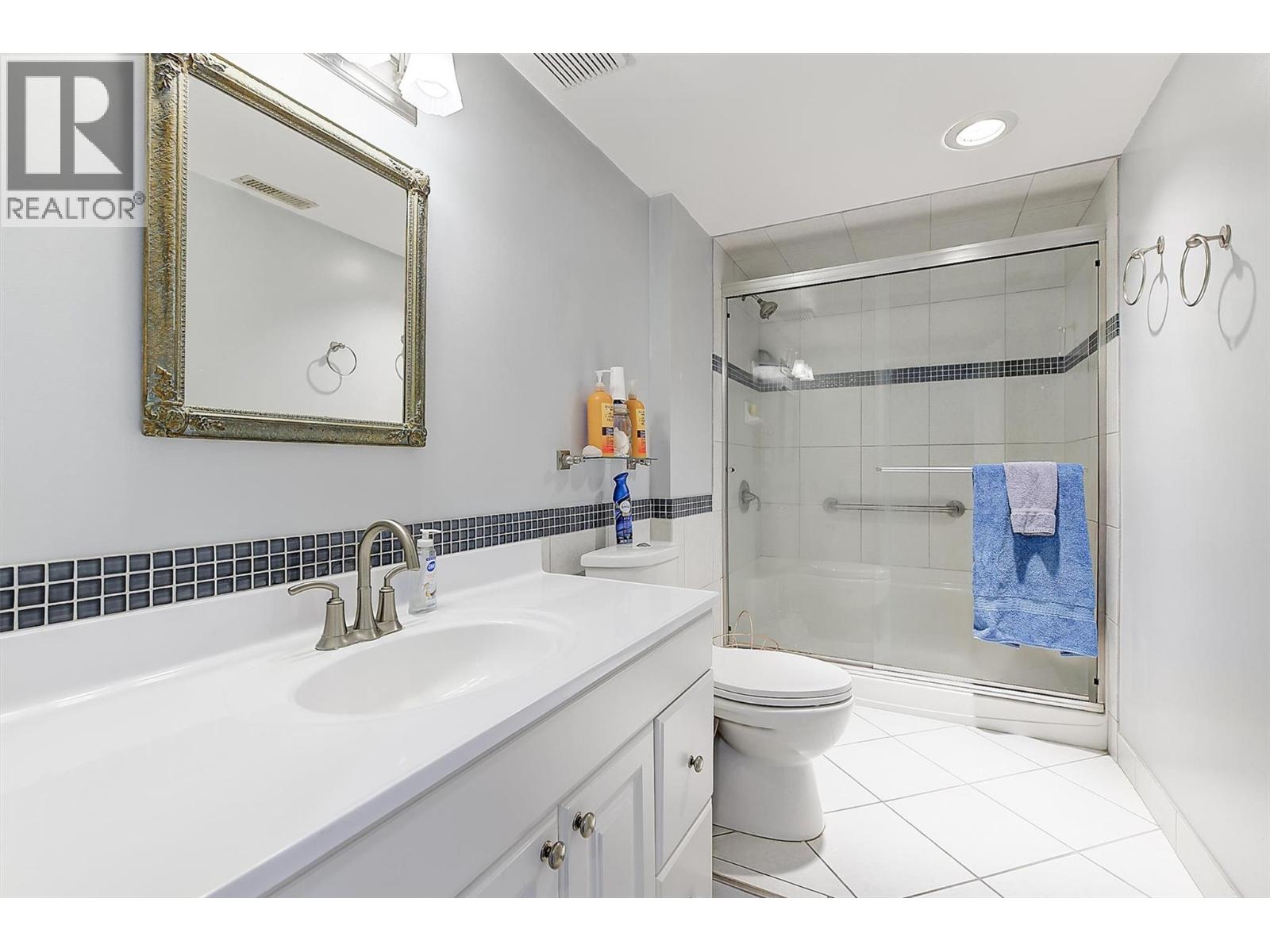 2160 Shamrock Drive, West Kelowna