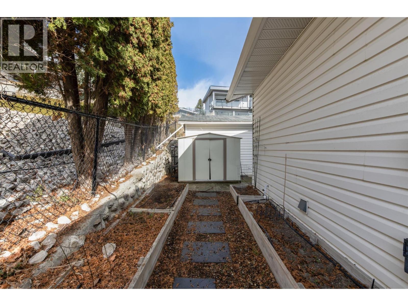 2160 Shamrock Drive, West Kelowna