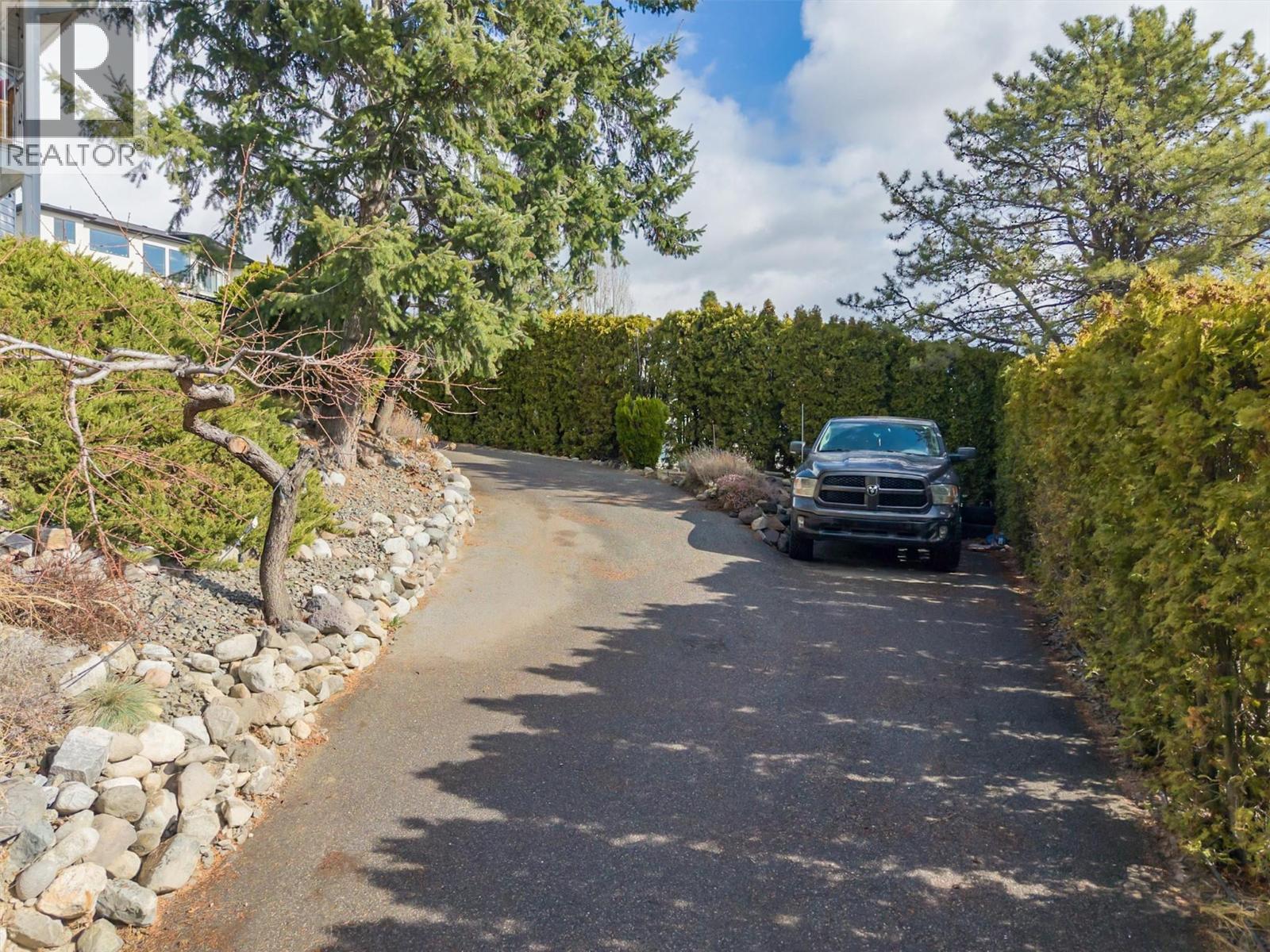 2160 Shamrock Drive, West Kelowna