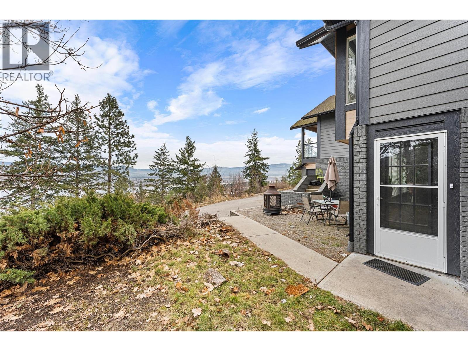  1642 Griffiths Place, West Kelowna