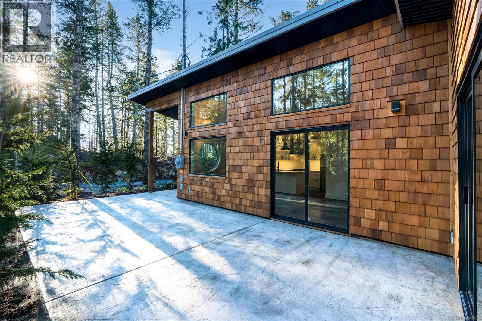 2450 Carpenter Rd, Sooke