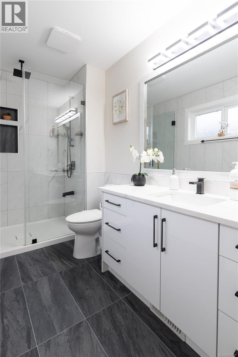 1636 ROBERTA RD S - 12