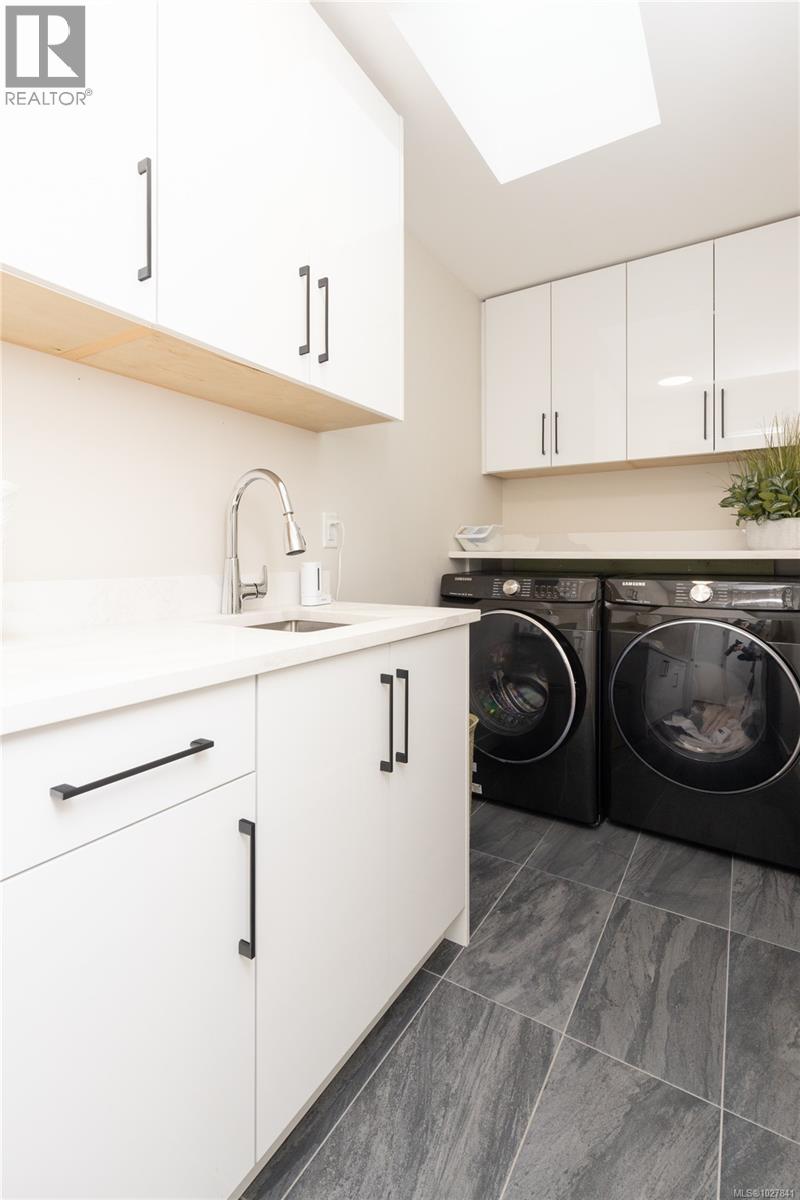 1636 ROBERTA RD S - 25