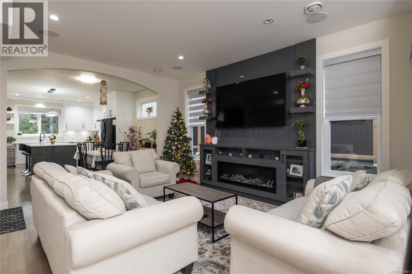 1636 ROBERTA RD S - Image 3