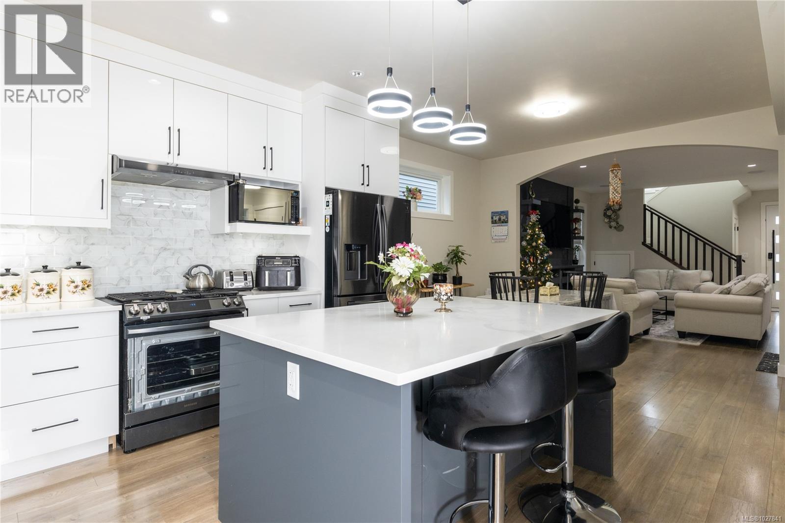 1636 Roberta Rd S - 6