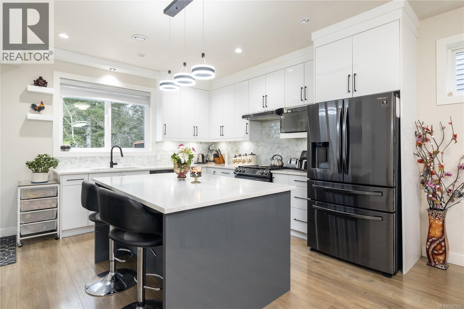 1636 Roberta Rd S - 7