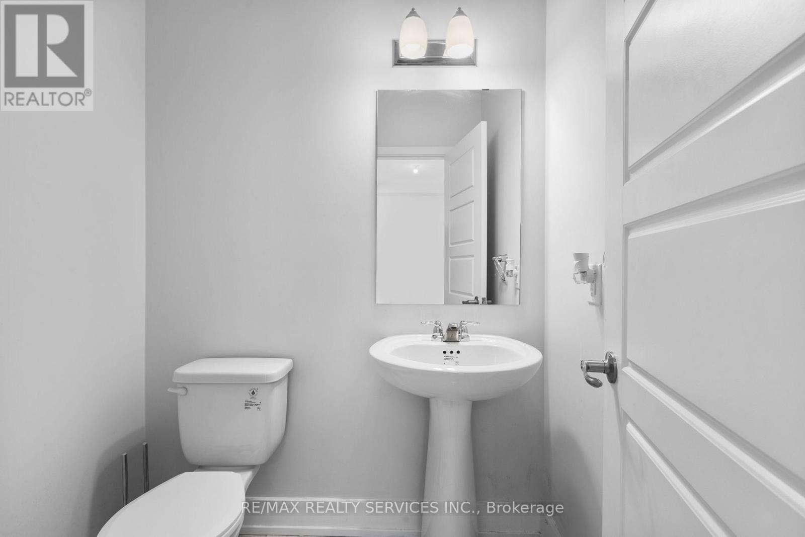 724 ROUNCEY ROAD - 20