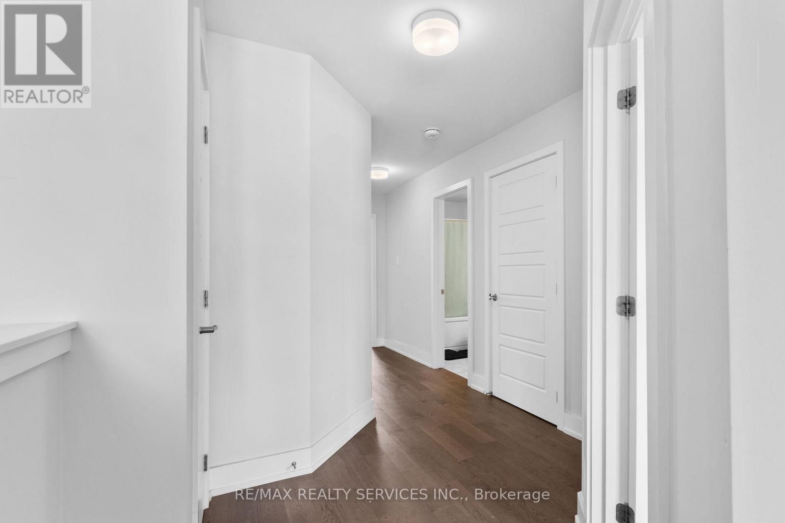 724 ROUNCEY ROAD - 23
