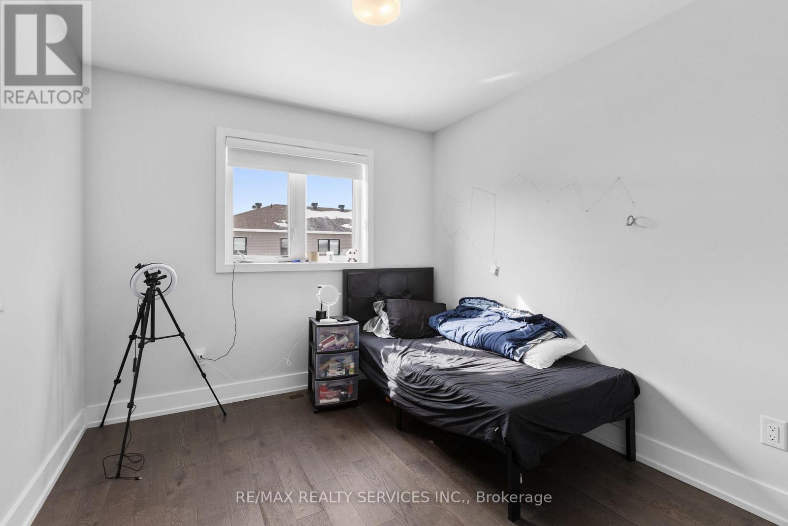 724 ROUNCEY ROAD - 27