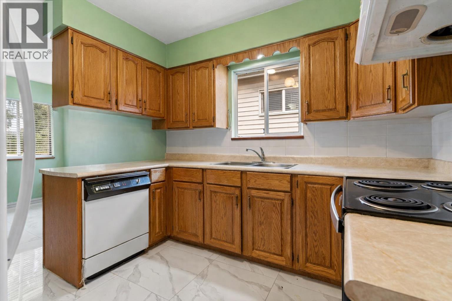 7477 19TH AVENUE, Burnaby