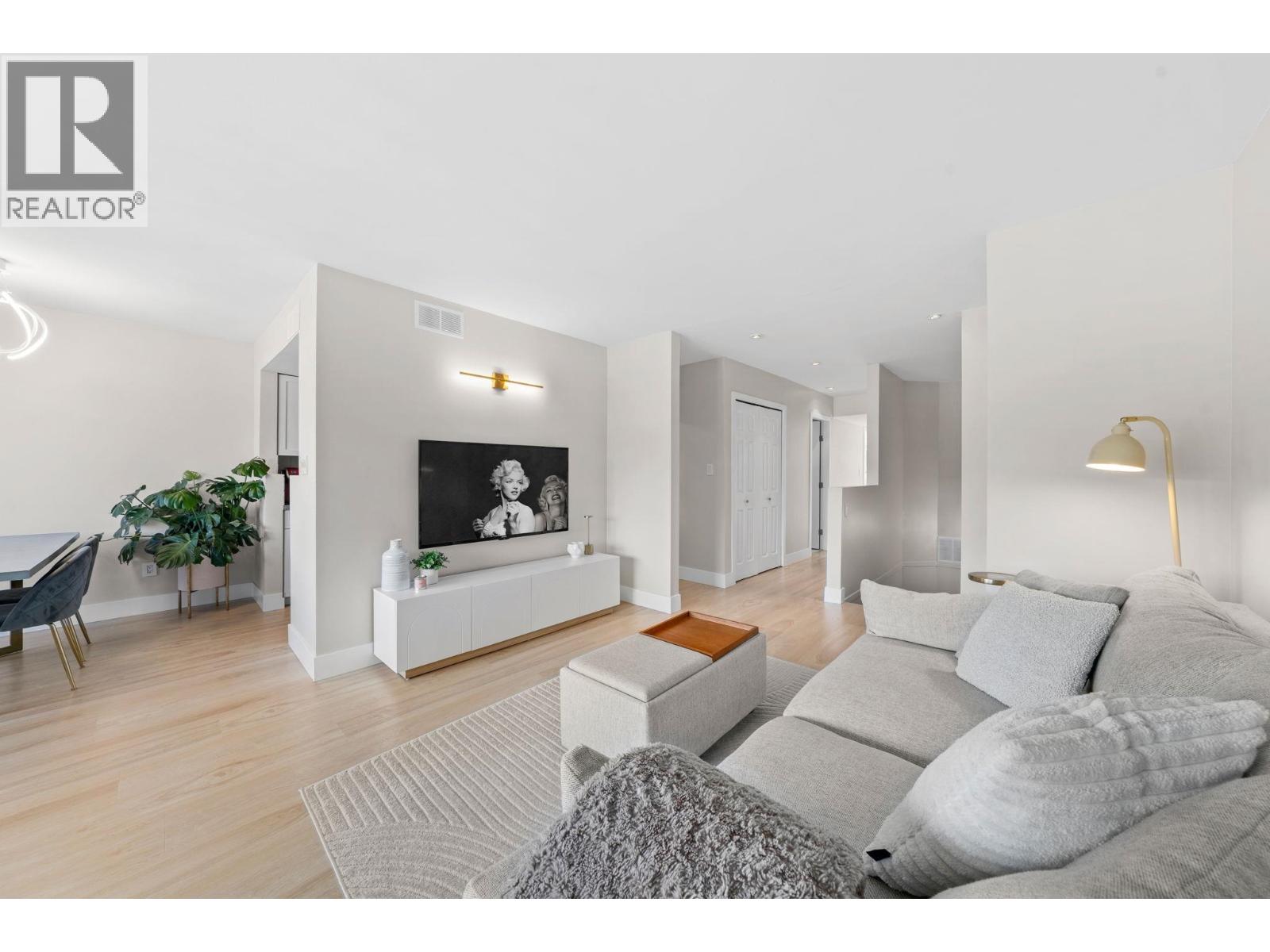 1001 OLD LILLOOET ROAD, North Vancouver