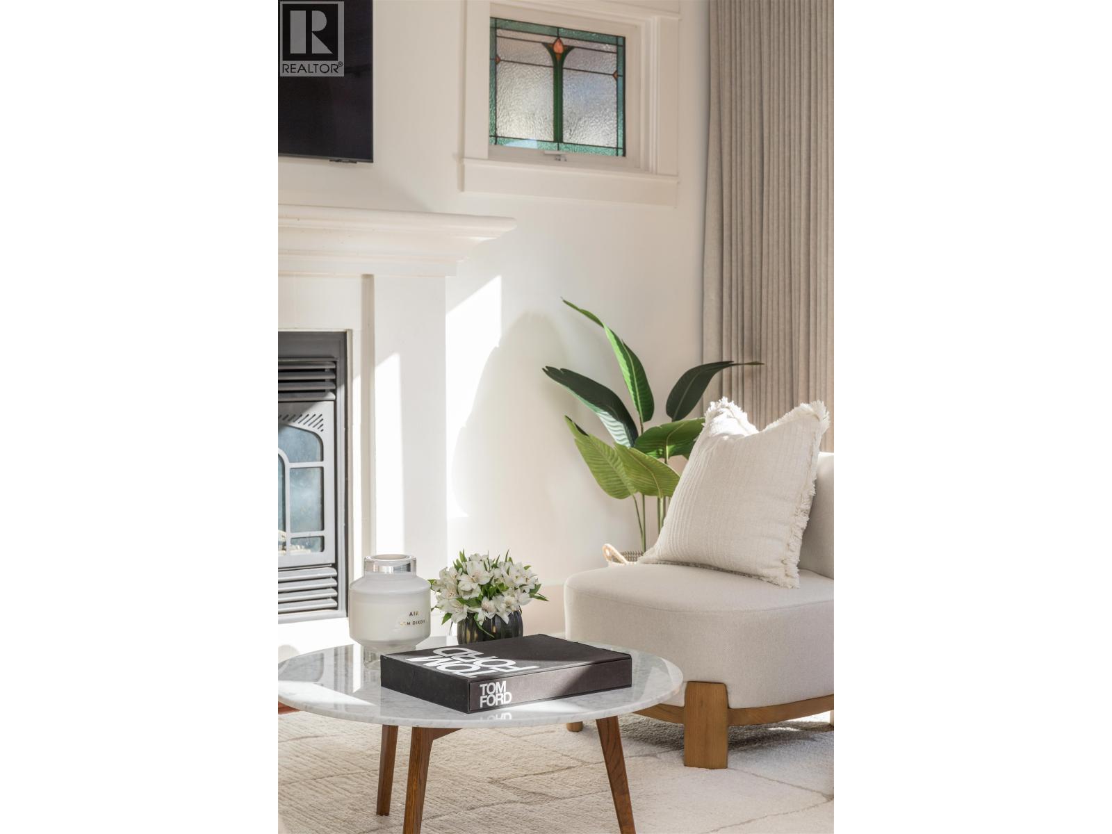 3242 W 3RD AVENUE, Vancouver