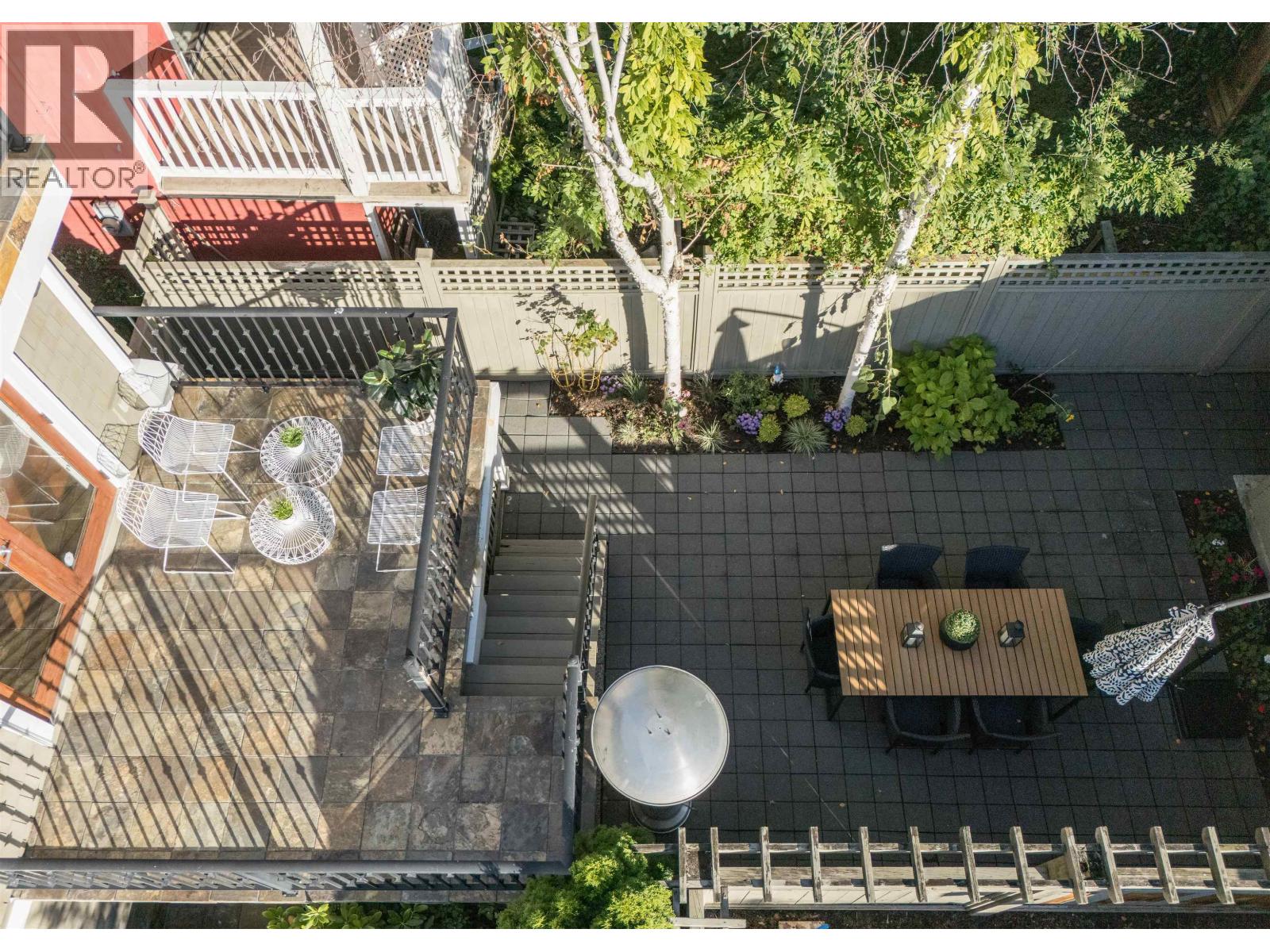 3242 W 3RD AVENUE, Vancouver