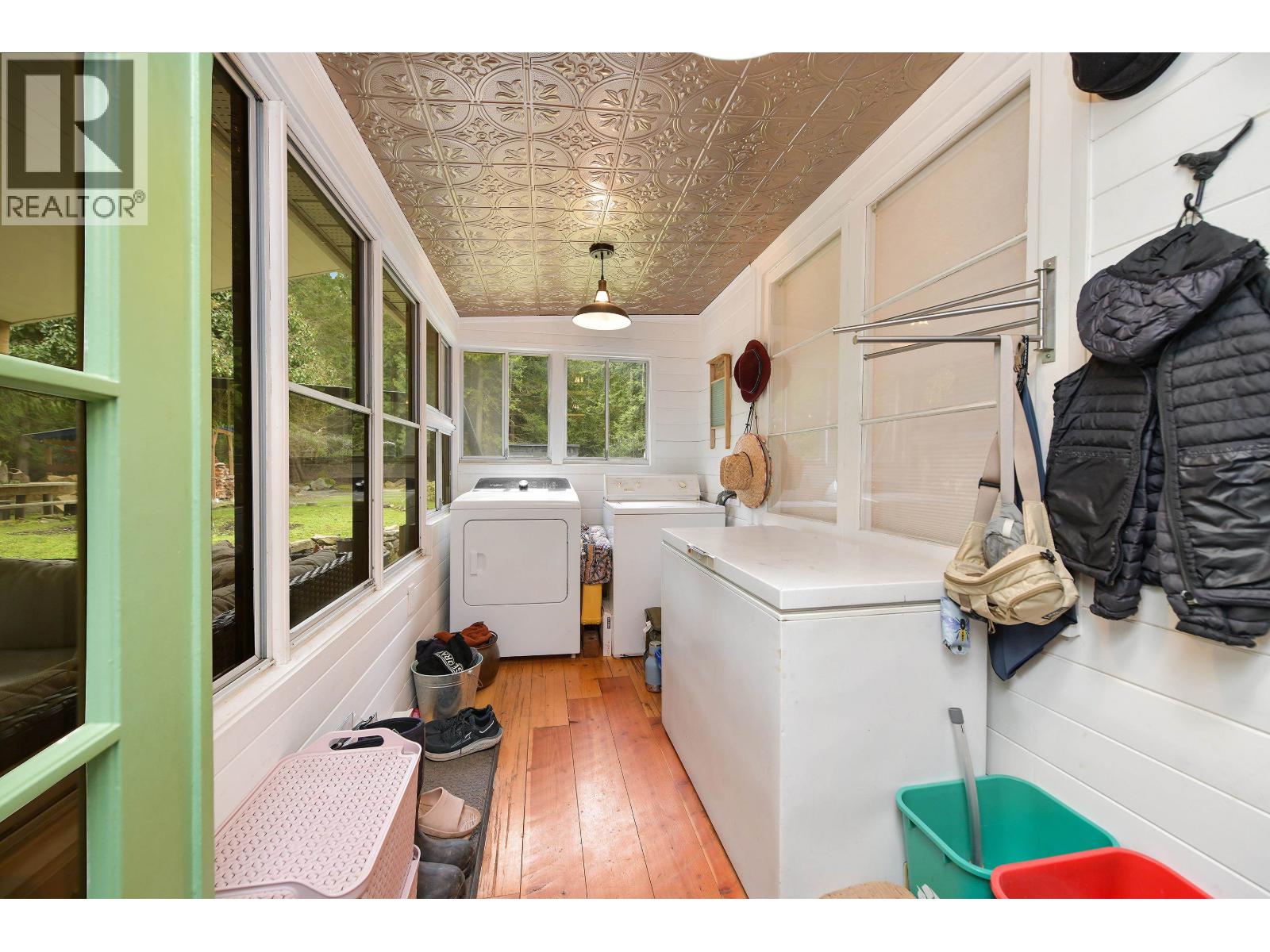 370 CAMPBELL BAY ROAD, Mayne Island