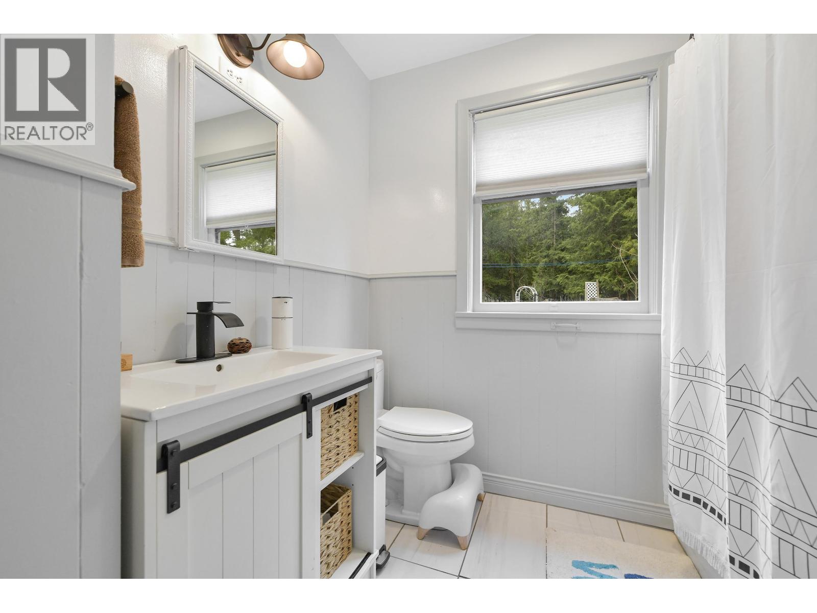 370 CAMPBELL BAY ROAD, Mayne Island